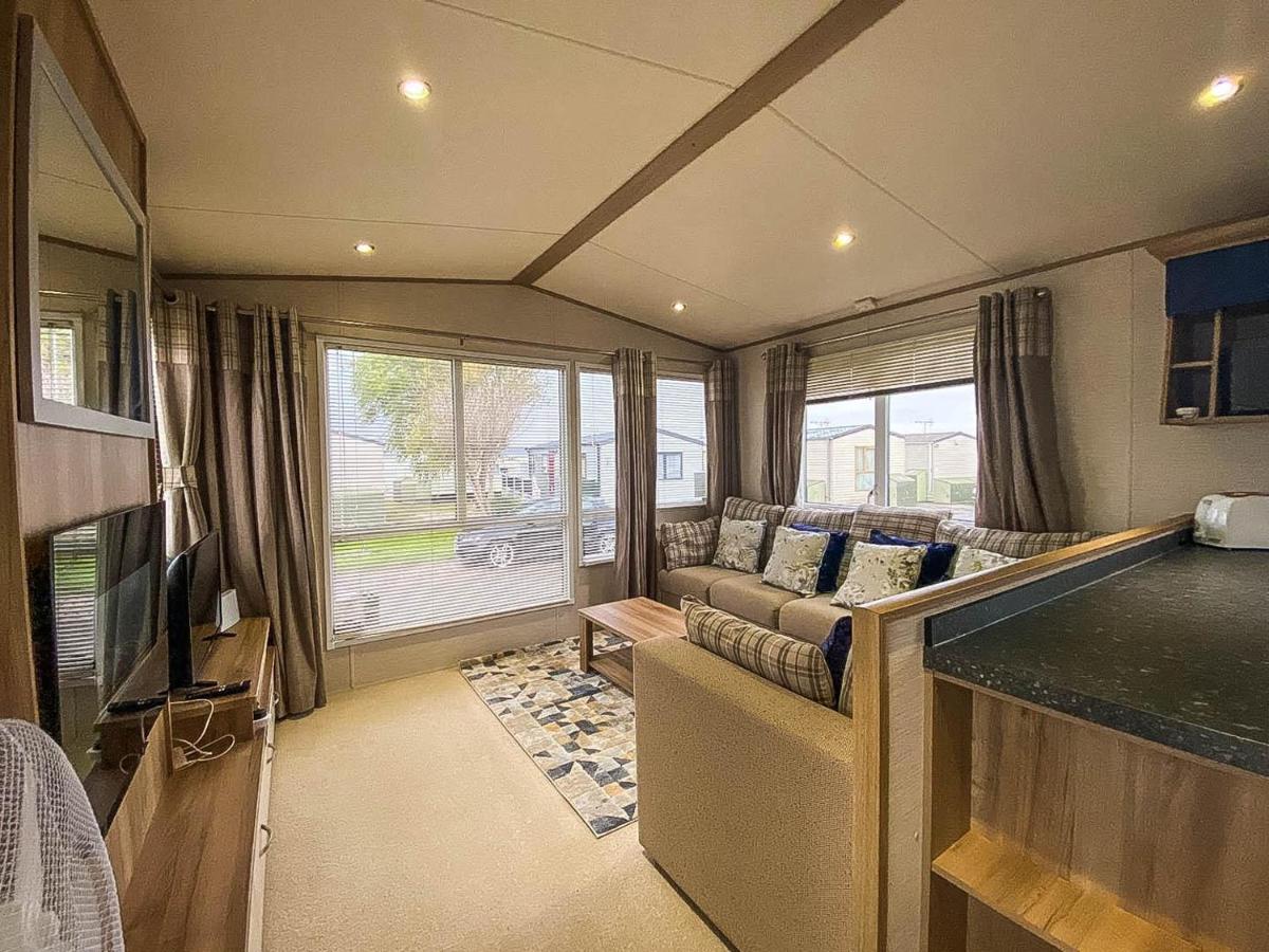 惠茨特布尔 Lovely 6 Berth Caravan With Decking And Wifi In Kent, Ref 47017C酒店 外观 照片