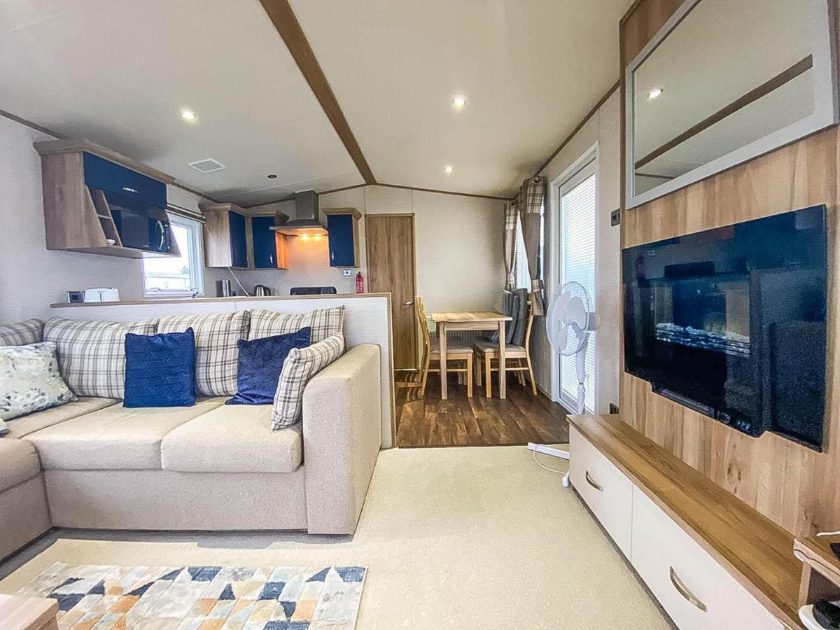 惠茨特布尔 Lovely 6 Berth Caravan With Decking And Wifi In Kent, Ref 47017C酒店 外观 照片