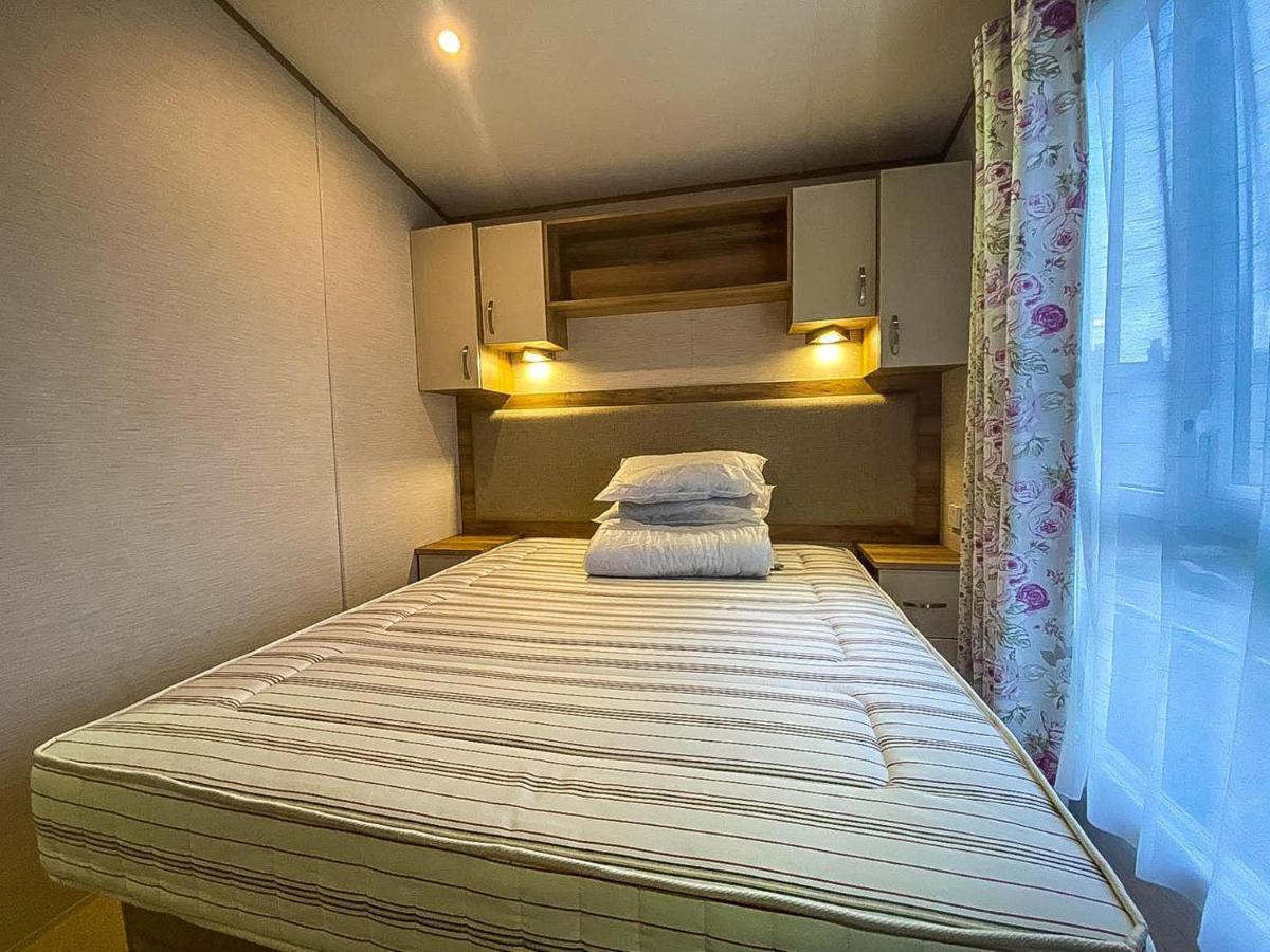 惠茨特布尔 Lovely 6 Berth Caravan With Decking And Wifi In Kent, Ref 47017C酒店 外观 照片