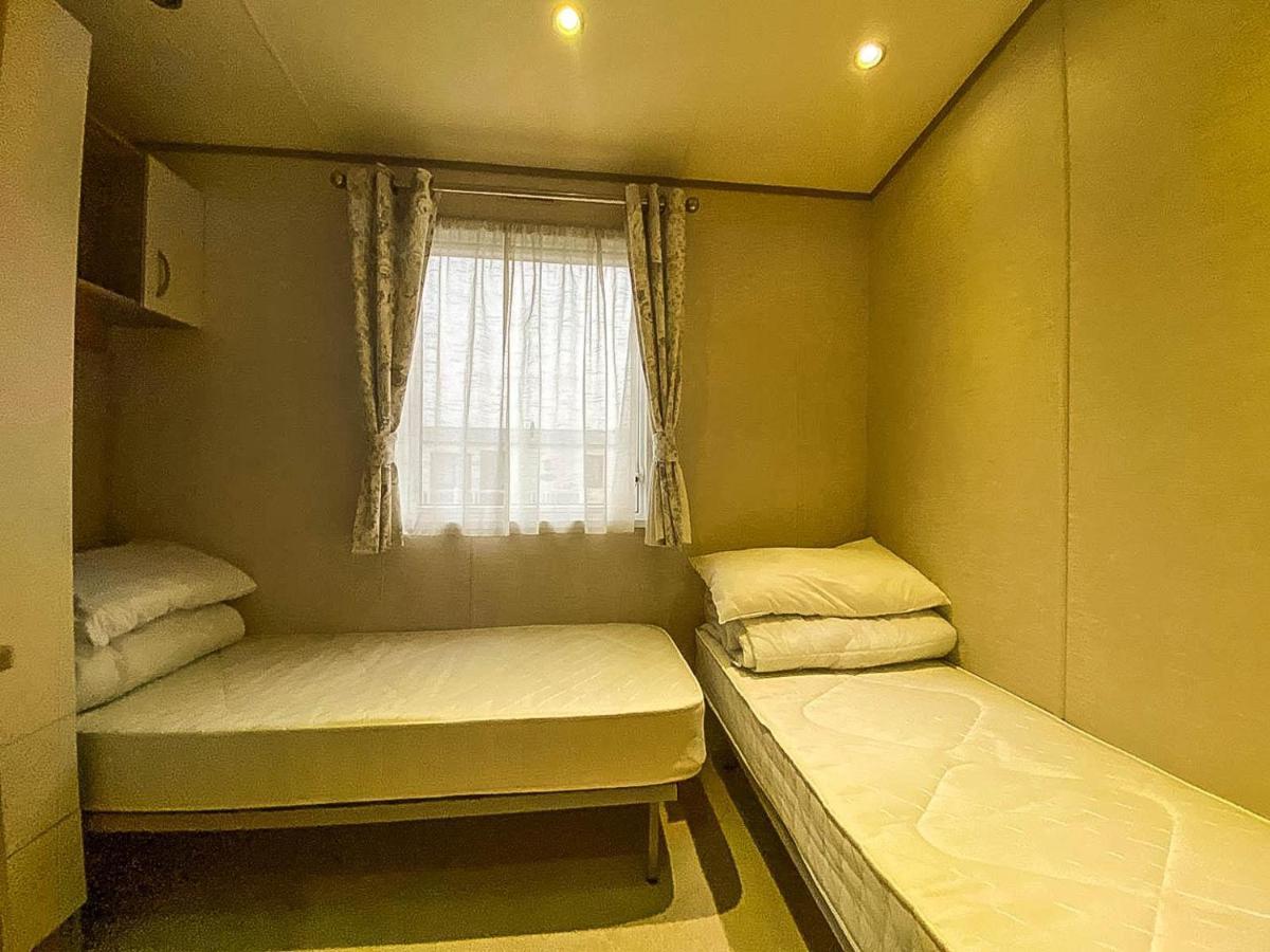 惠茨特布尔 Lovely 6 Berth Caravan With Decking And Wifi In Kent, Ref 47017C酒店 外观 照片