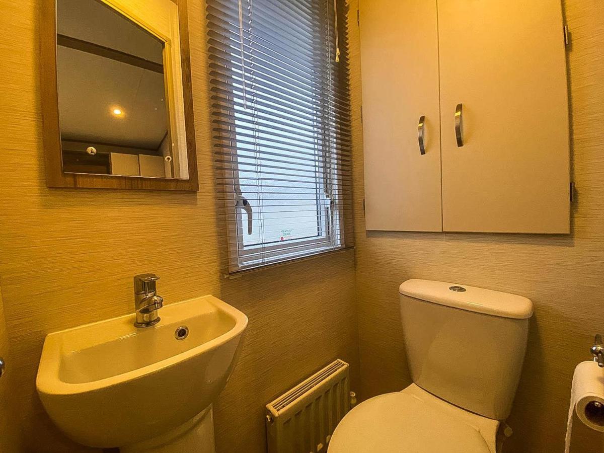 惠茨特布尔 Lovely 6 Berth Caravan With Decking And Wifi In Kent, Ref 47017C酒店 外观 照片