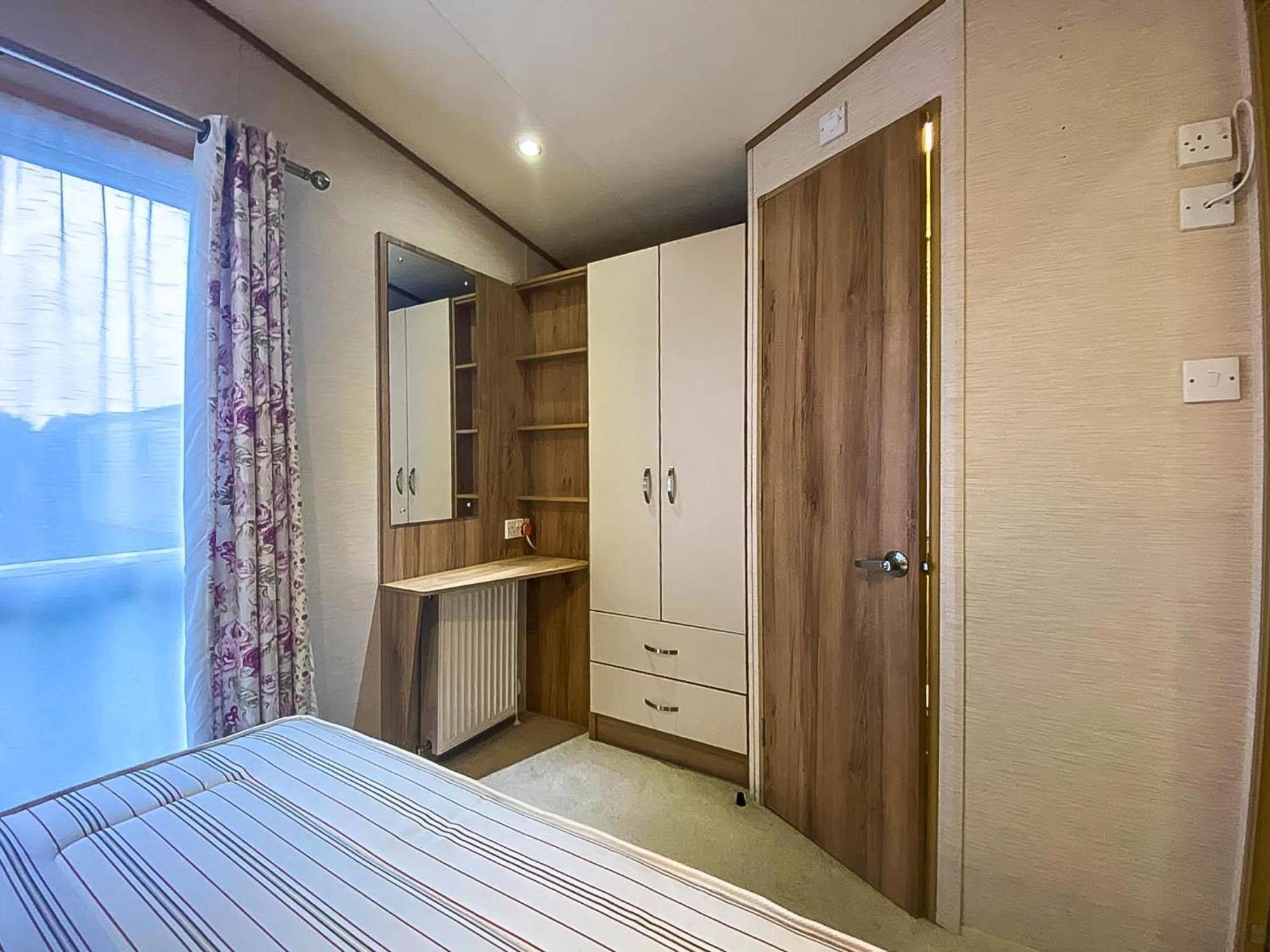 惠茨特布尔 Lovely 6 Berth Caravan With Decking And Wifi In Kent, Ref 47017C酒店 外观 照片