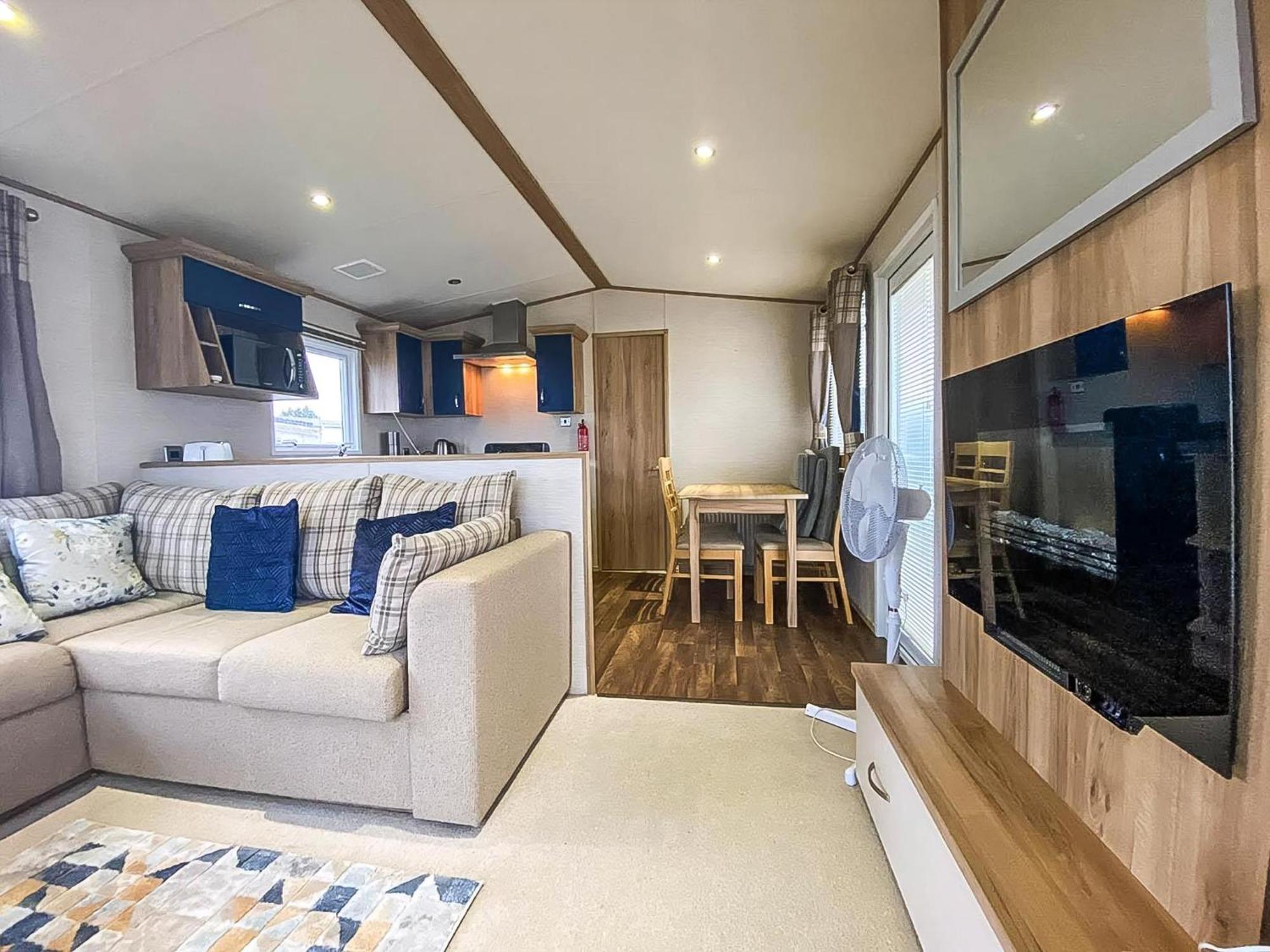 惠茨特布尔 Lovely 6 Berth Caravan With Decking And Wifi In Kent, Ref 47017C酒店 外观 照片