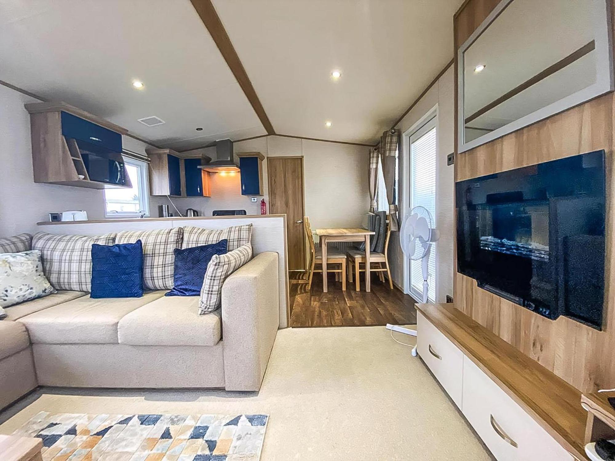 惠茨特布尔 Lovely 6 Berth Caravan With Decking And Wifi In Kent, Ref 47017C酒店 外观 照片
