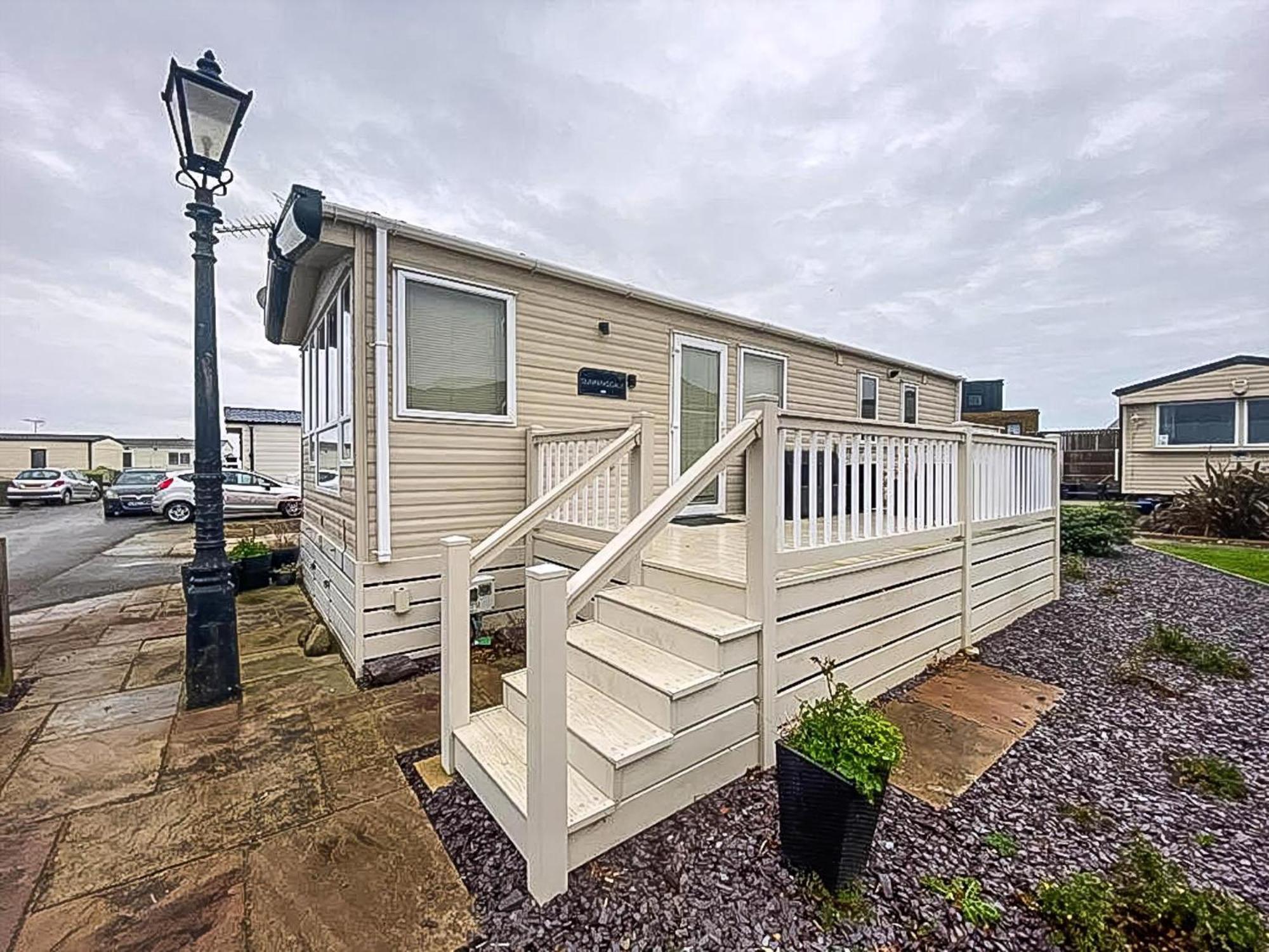惠茨特布尔 Lovely 6 Berth Caravan With Decking And Wifi In Kent, Ref 47017C酒店 外观 照片
