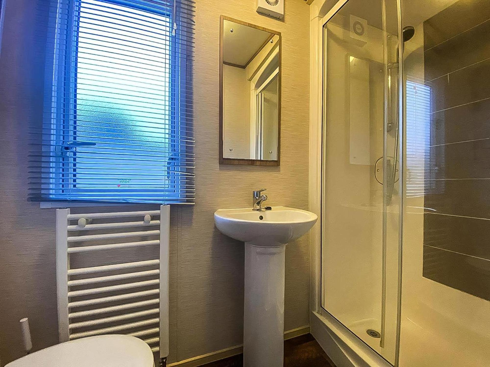 惠茨特布尔 Lovely 6 Berth Caravan With Decking And Wifi In Kent, Ref 47017C酒店 外观 照片