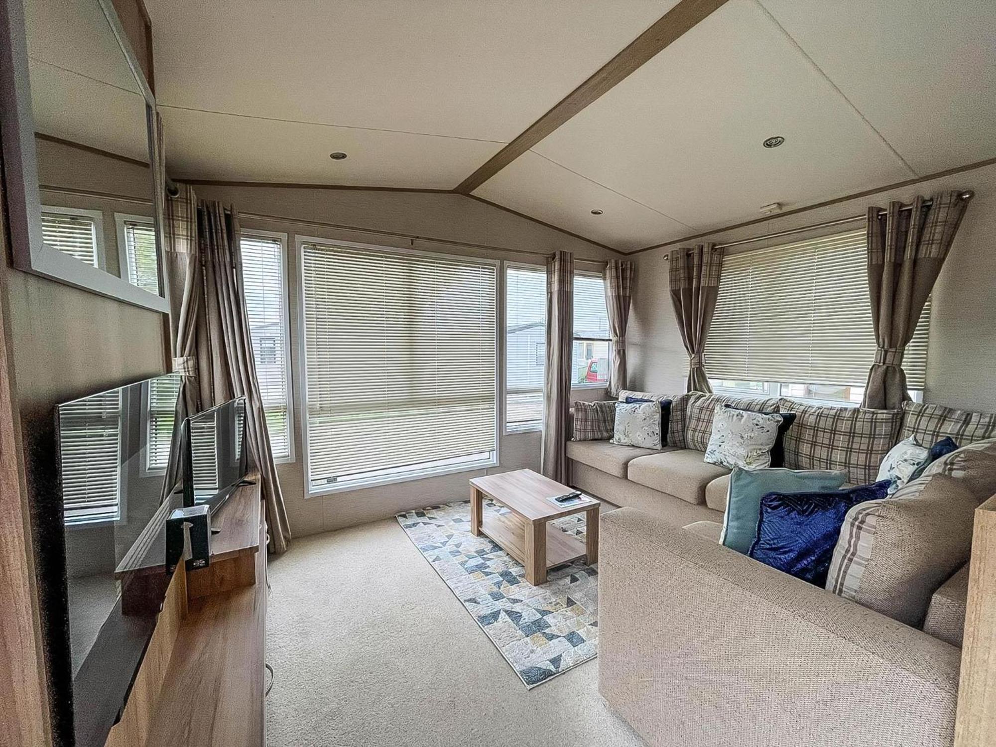 惠茨特布尔 Lovely 6 Berth Caravan With Decking And Wifi In Kent, Ref 47017C酒店 外观 照片