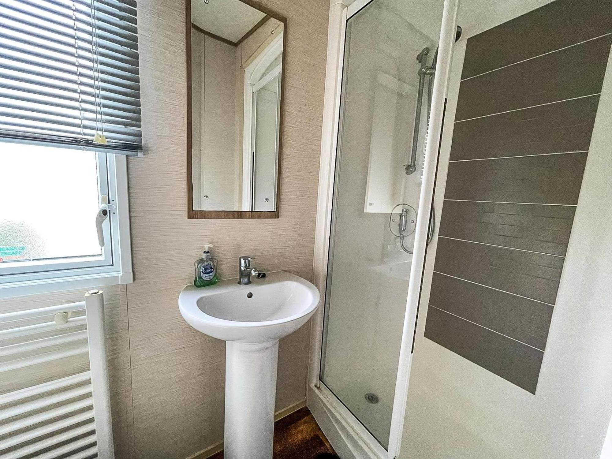 惠茨特布尔 Lovely 6 Berth Caravan With Decking And Wifi In Kent, Ref 47017C酒店 外观 照片